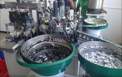 運動產(chǎn)品配件組裝 